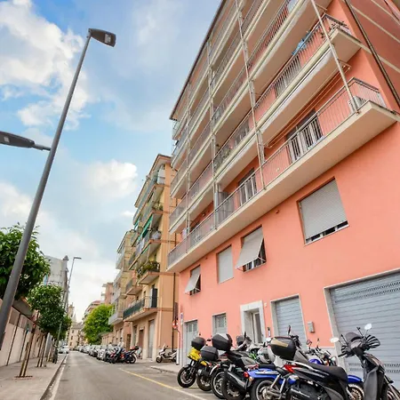 Apartman 2 Bedroom Amazing In Chiavari