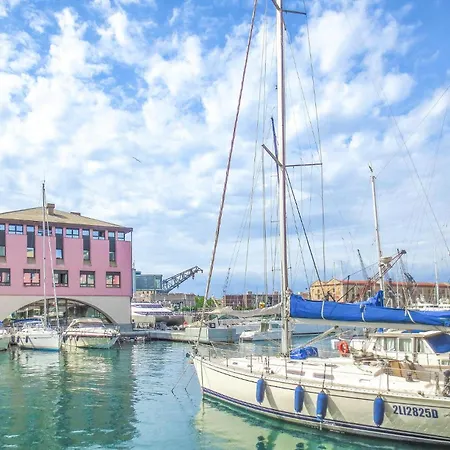 Cozy In With Wifi Chiavari